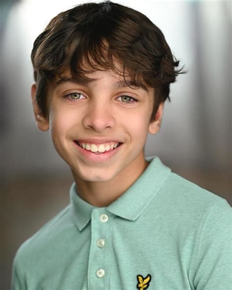 Discover Che Grant's Biography, Age, Height, Physical Stats,. . Che grant child actor